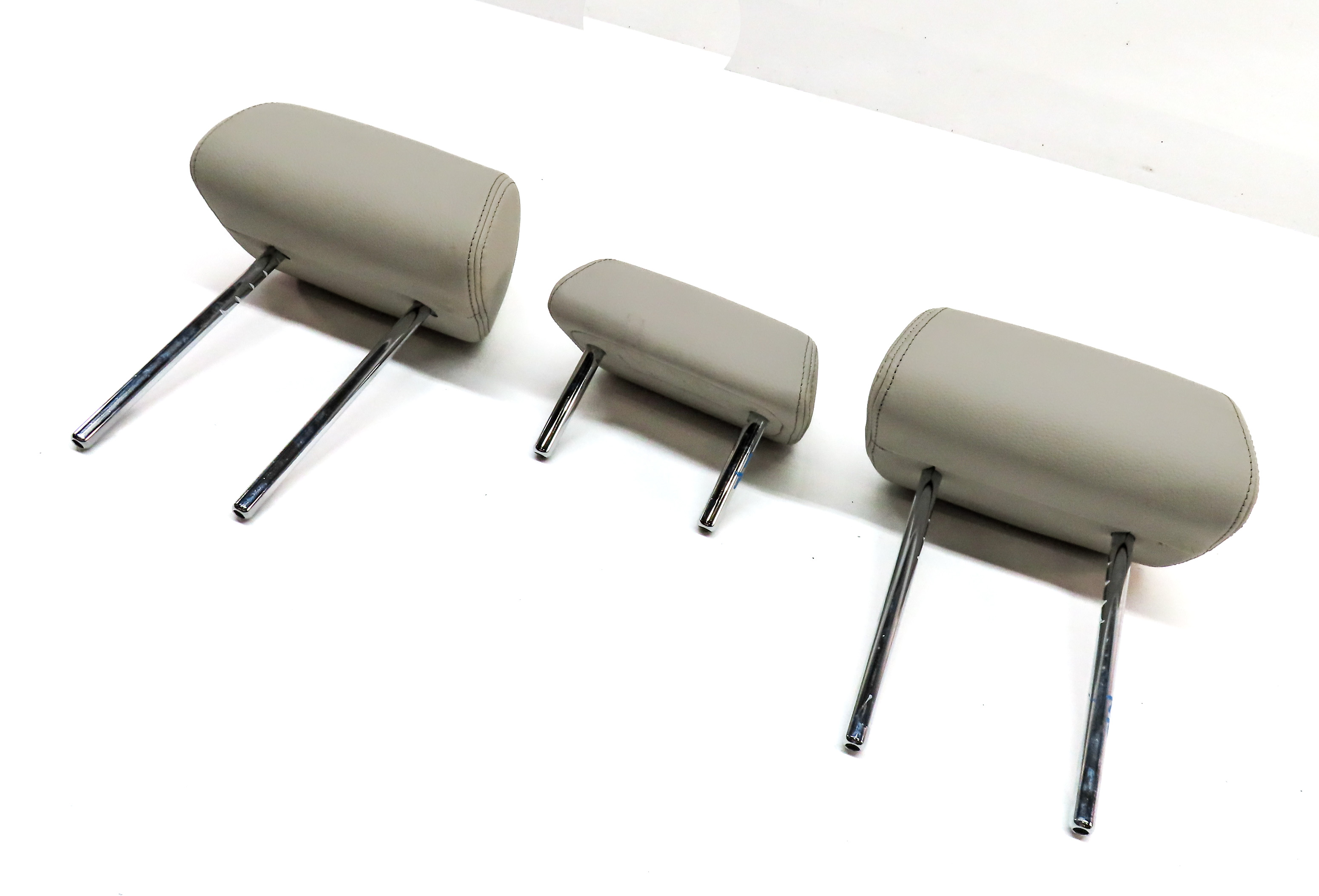 14-18 BMW X5 X5M F15 F85 REAR LEFT CENTER RIGHT SEAT HEADREST SET/3(Ivory White) — exact item pictured